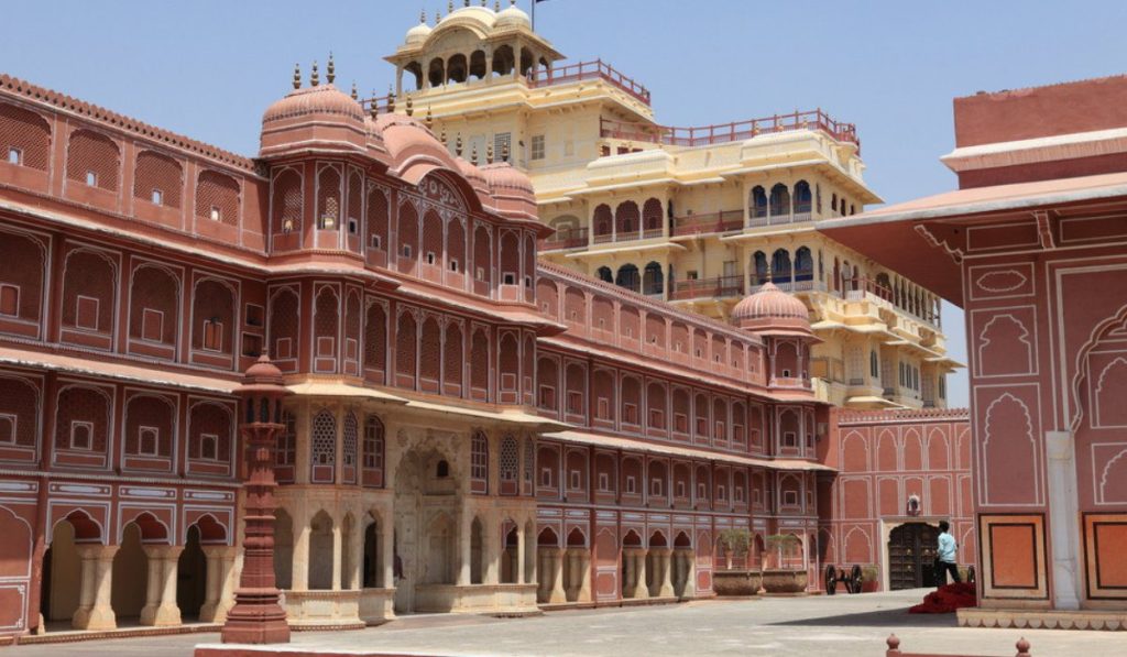 City Palace Jaipur – Royal architecture to explore with family