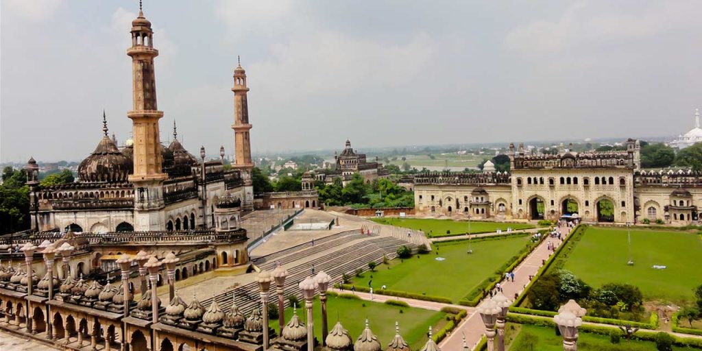 Significant mosque which is situated in lucknow